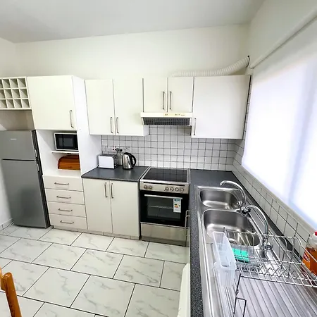 Samos Center, 2br Sleeps 4 * Limisso