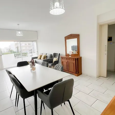 Samos Center, 2br Sleeps 4 Appartamento *